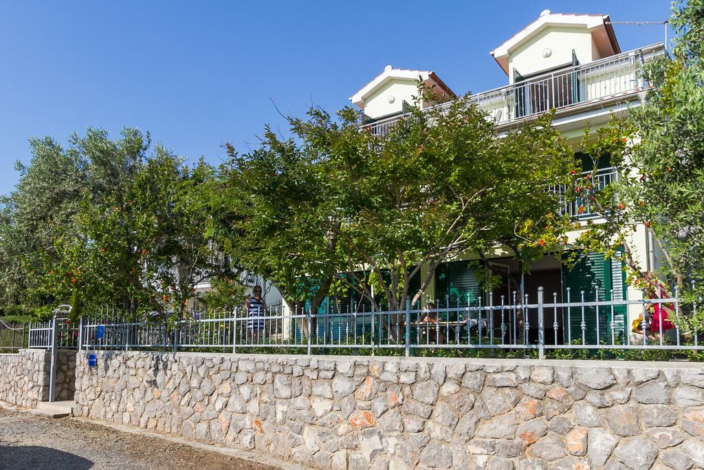 Apartments Vukelic Klenovica Exterior photo